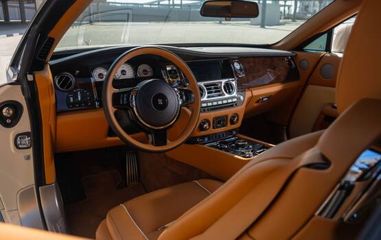 Rolls-Royce Wraith rental in Dubai - CarHire24